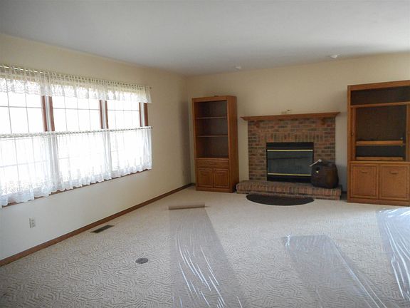 3rd image of 5302 Fellows St