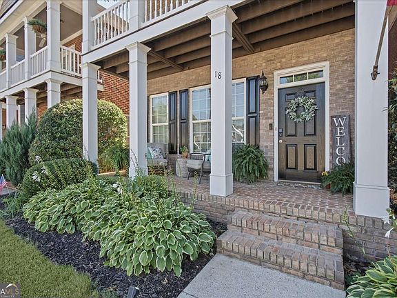 3rd image of 18 Park Cir