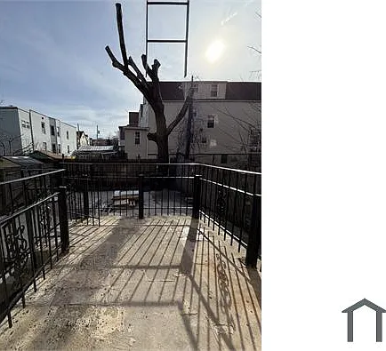 286 Hawthorne Ave #1 — Photo 9