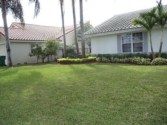 4th image of 1733 SW 103rd Ln