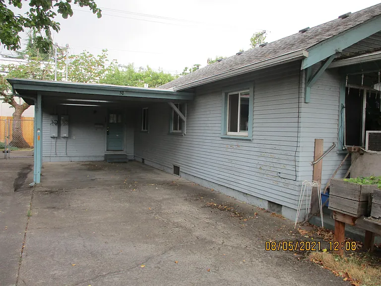 30 1/2 Monroe St — Photo 4