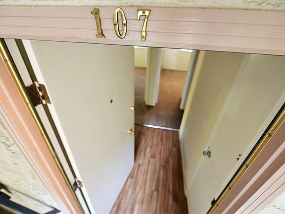 2nd image of 1705 Carmel Dr #107