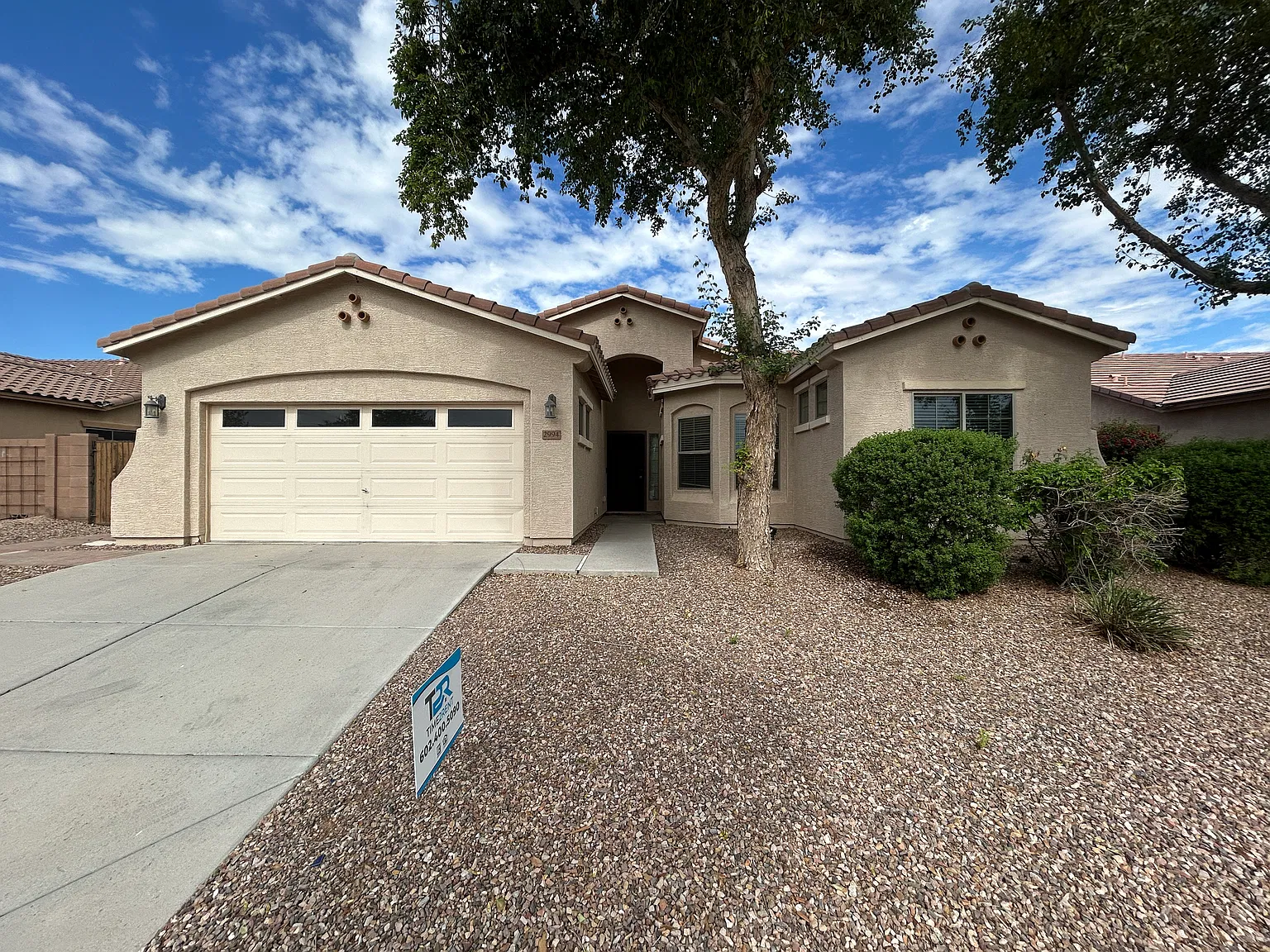 4 bed, 2.0 bath, 2242 sqft, $2,795 — Photo 2