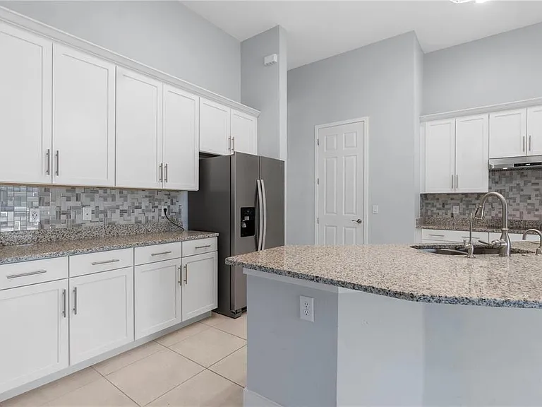 2320 Symphony Cir — Photo 8