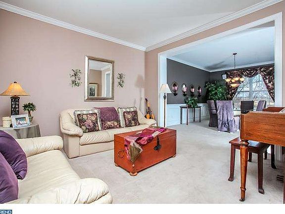 5th image of 737 Garden Dr