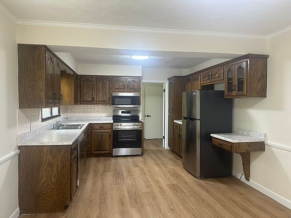2nd image of 2310 S Kings Ave
