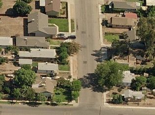 955 10th St, Orange Cove, CA 93646
