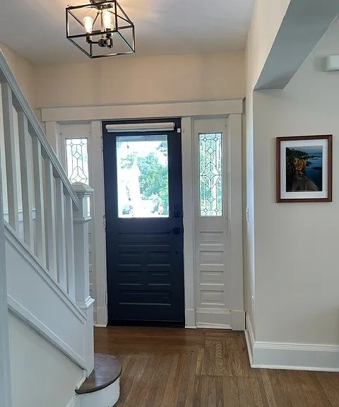 1905 Waverly Ave — Photo 3