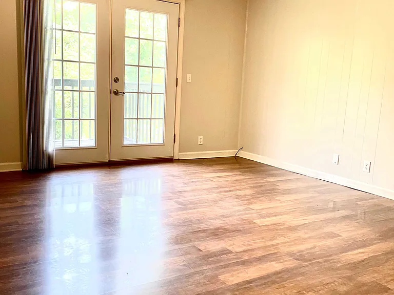 500 Paragon Mills Rd #M19 — Photo 1