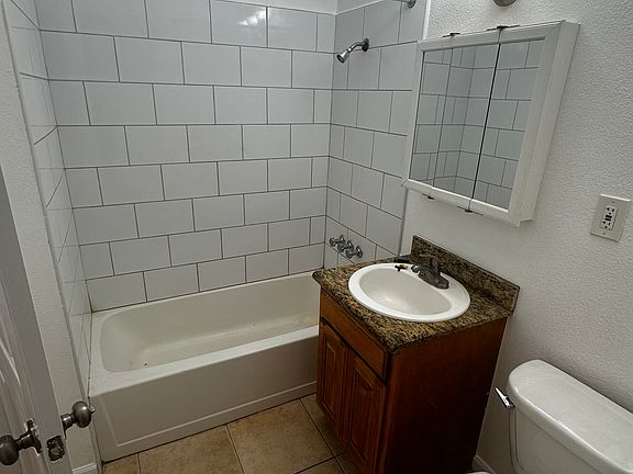 Bathroom with shower/tub combo