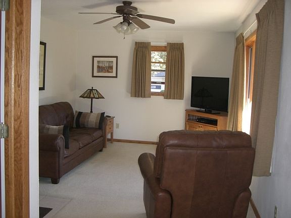 2nd image of 404 Woodland Dr