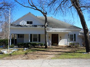 300 W Redbud Ln, Lancaster, TX 75146