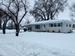 1203 Nebraska St, Muscatine, IA 52761