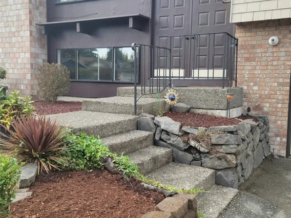 33804 35th Place SW, Federal Way, WA 98023