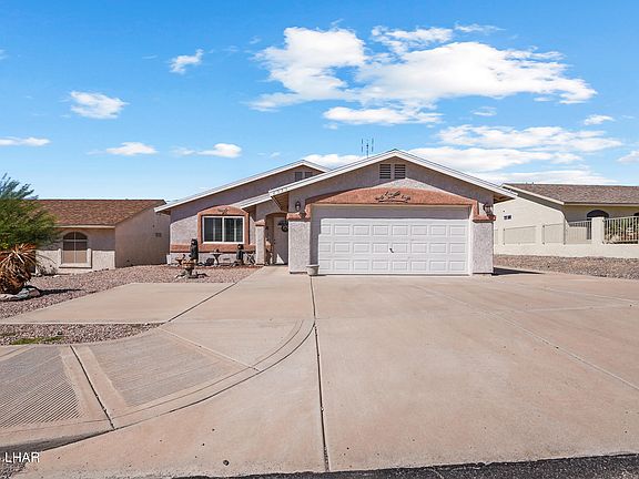 2nd image of 2535 Palisades Dr