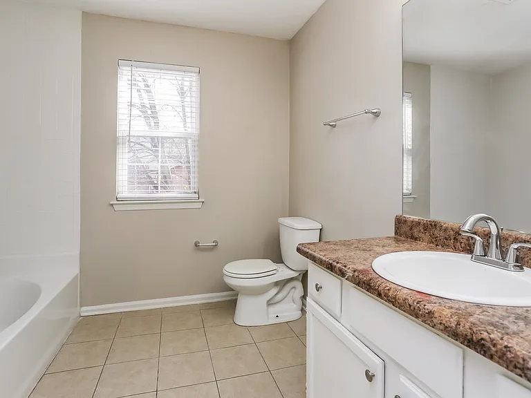 5453 Fox Valley Ln — Photo 13