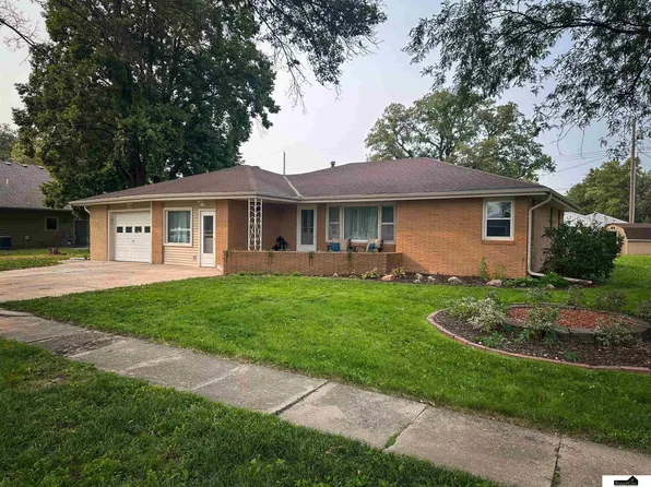 330 W 3rd St, Cortland, NE 68331