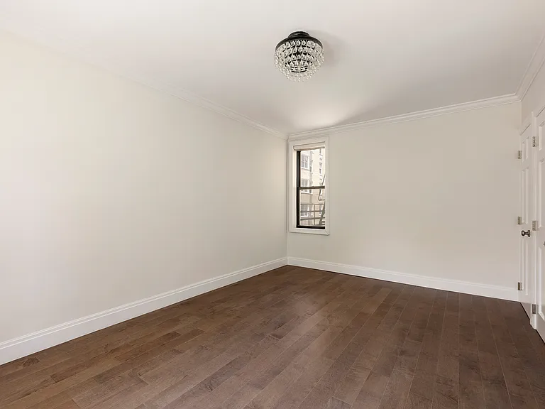 60 E 9th St #316 — Photo 8