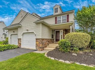 30 Steeplechase Cir, Aston, PA 19014