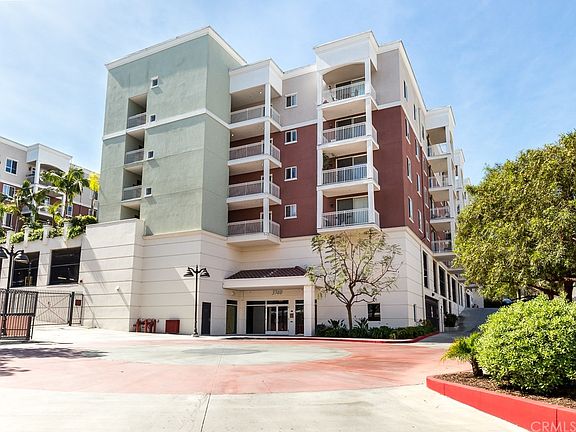 3rd image of 3740 Santa Rosalia Dr #324