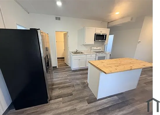 10021 S Western Ave #2 — Photo 4