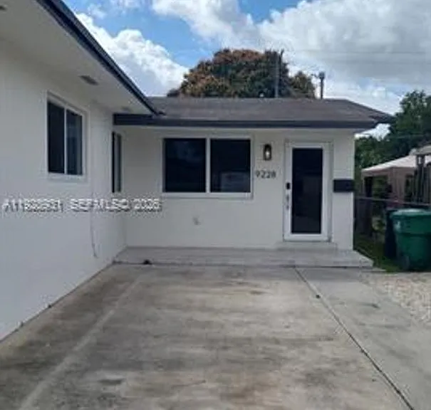 9228 SW 37th St #0 — Photo 3