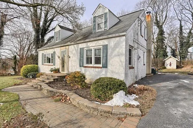 33 Plymouth Ave photo 1