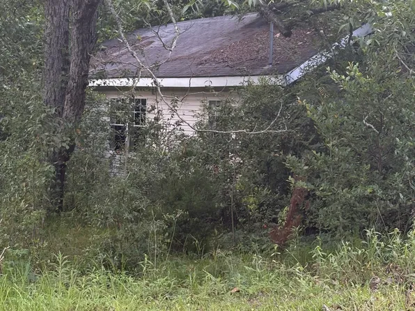 101 Sawyer Cir, Fitzgerald, GA 31750