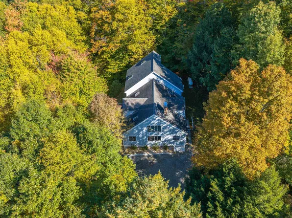 2313 Barnumville Road, Manchester, VT 05255