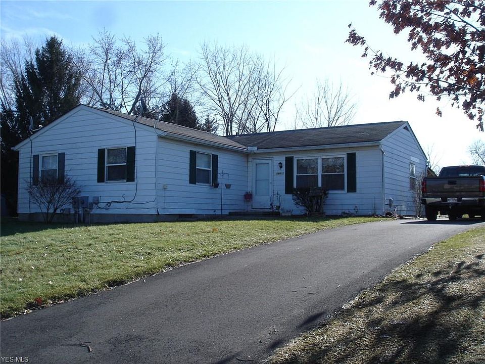 1st image of 944 Dawn Ct