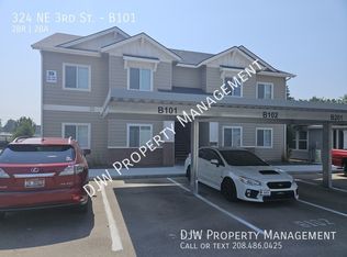 324 NE 3rd St APT B101, Meridian, ID 83642