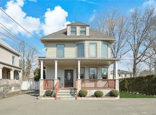 192 Orange Ave, Suffern, NY 10901