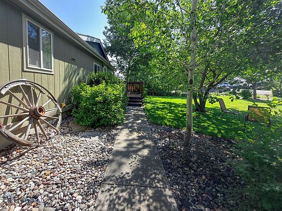 3rd image of 29 Angus Dr