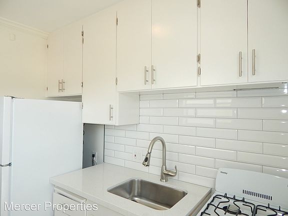 4th image of 5042-5044 1/2 Saratoga Ave 5042 1/2 Saratoga Ave #6802171
