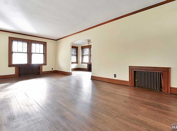 4th image of 12-17 Morlot Ave #1X