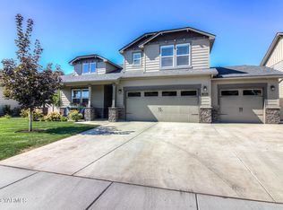 2404 S 62nd Ave, Yakima, WA