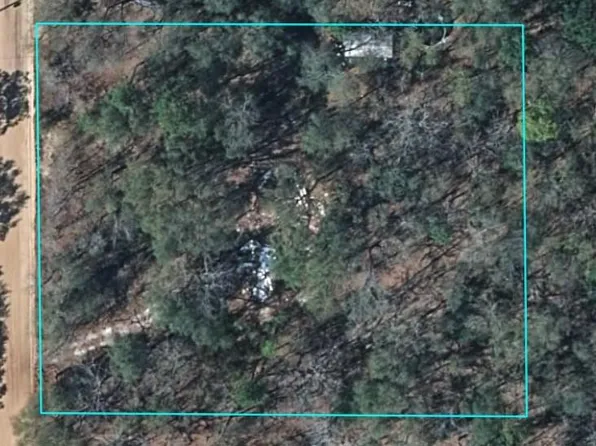 5724 Holly Dr, Blackshear, GA 31516