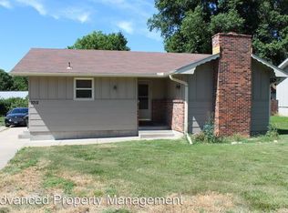 2712 Kimball Ave, Manhattan, KS 66502