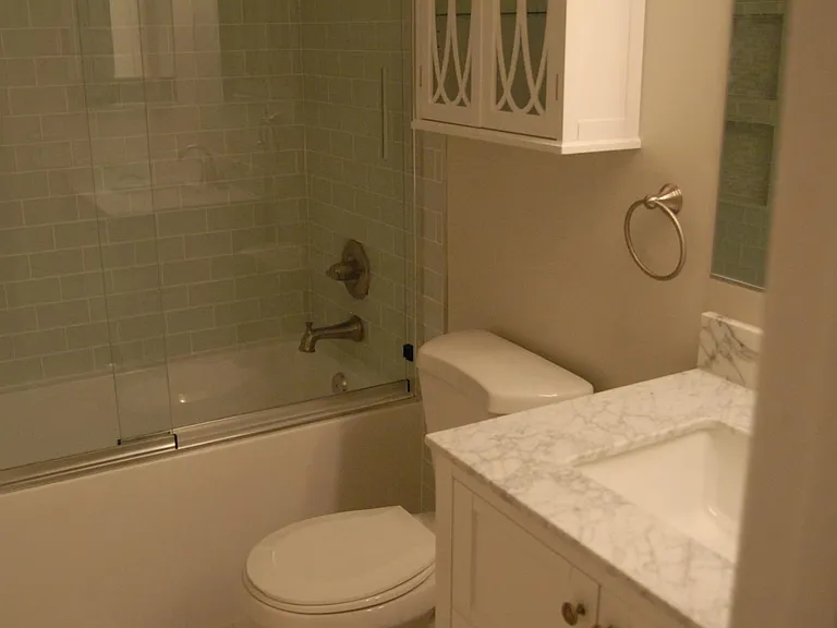 2438 Glengyle Dr — Photo 11