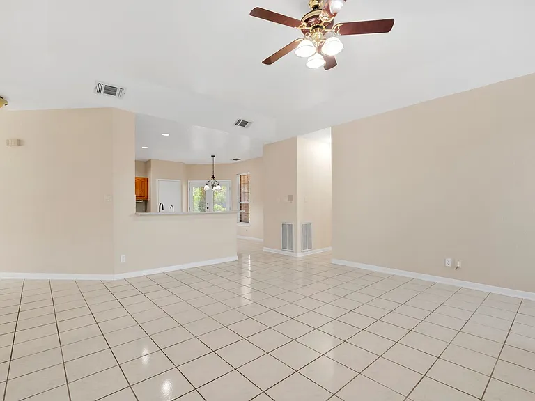 11618 Blazing Sunset St — Photo 15
