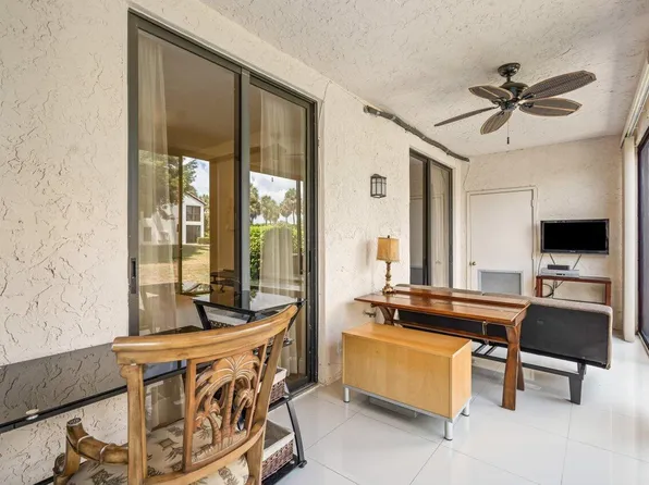 7886 La Mirada Drive #7886, Boca Raton, FL 33433