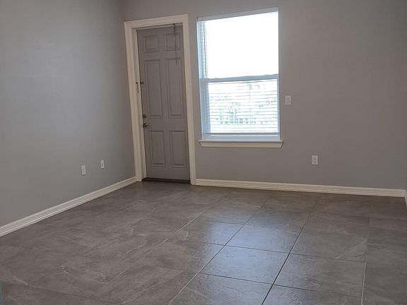 2nd image of 6516 Padre Blvd Unit 4