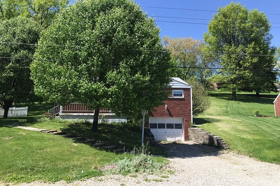865 Pleasant Hills Dr photo 1