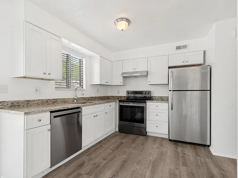 2314 S 700 E — Photo 3