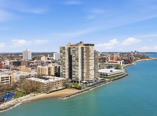 6301 N Sheridan Rd APT 17R, Chicago, IL 60660