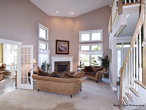 5th image of 941 Oak Crest Ln