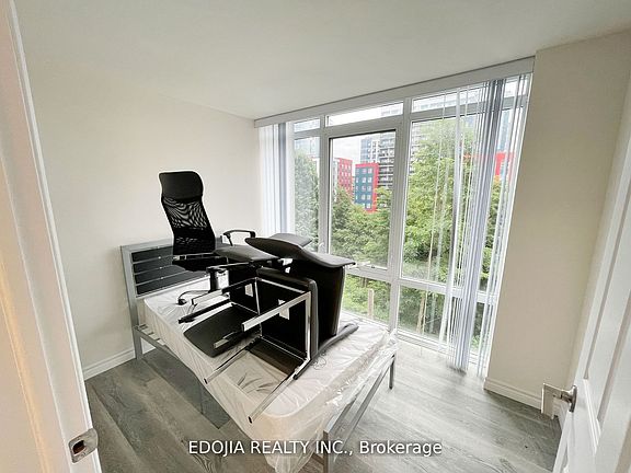 5th image of 246 Lester St #608