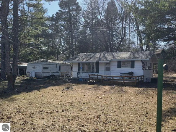 4580 Ford Rd, Glennie, MI 48737