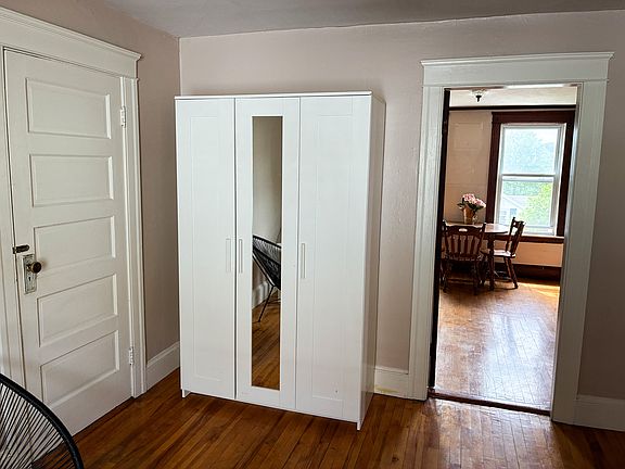 5th image of 22 Marland Rd #2C