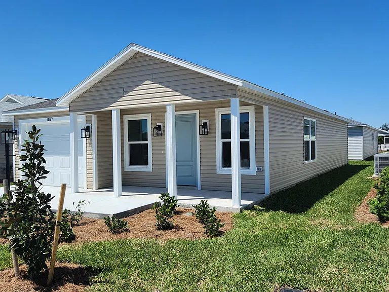 1871 Cole Pl — Photo 2